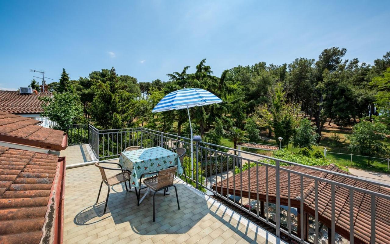 Apartmani Lido Bašanija Exteriör bild
