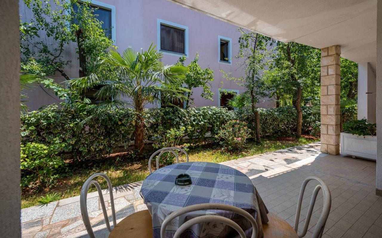 Apartmani Lido Bašanija Exteriör bild