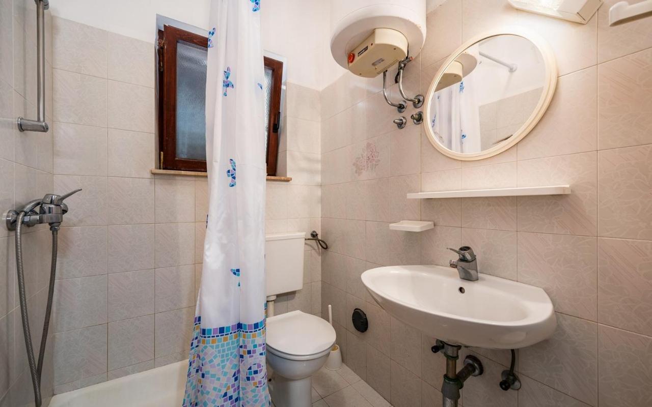 Apartmani Lido Bašanija Exteriör bild